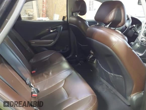 ✅ 2012 Hyundai Azera • VIN: KMHFG4JG1CA120702 • Лот: 43374174. Опубликован ранее на IAAI с пробегом 148 622 миль. Бесплатный доступ к архиву аукционных продаж из США и подробный отчёт об истории автомобиля на DreamBid. Изображение 8.