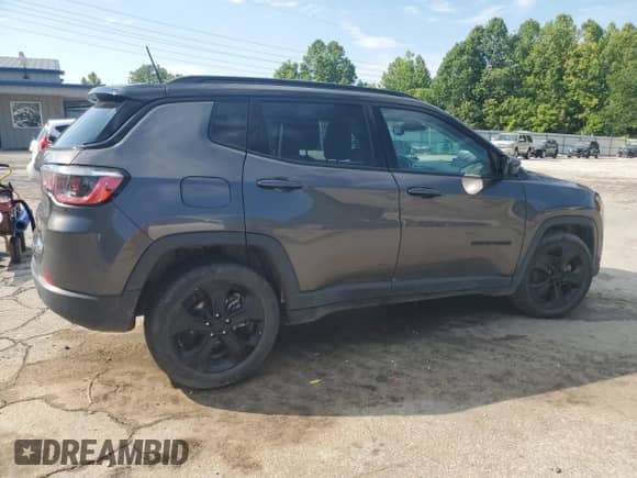 2021 Jeep Compass Altitude с VIN 3C4NJCBB3MT587161, выставлен на аукционе Copart как лот 63782175 с пробегом 91 437 миль миль и Списание • Salvage title. История ставок и продаж доступна на DreamBid. Изображение 3.