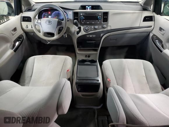 ✅ 2012 Toyota Sienna LE AAS • VIN: 5TDKK3DC8CS183318 • Lot: 81241035. Listed on Copart with 275,863 mi. Free auction sales archive from the USA and detailed vehicle history report at DreamBid. Image 8.