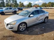 ✅ 2012 Volvo S60 T5 • VIN: YV1622FS5C2051151 • Лот: 92665325. Опубликован ранее на Copart с пробегом 149 238 миль. Бесплатный доступ к архиву аукционных продаж из США и подробный отчёт об истории автомобиля на DreamBid. Изображение 1.