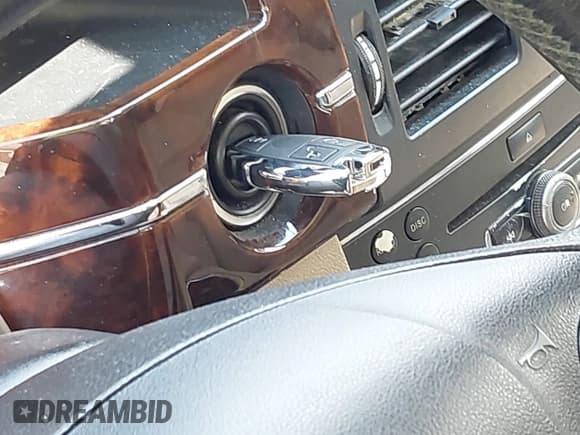 ✅ 2010 Mercedes-Benz GLK 350 • VIN: WDCGG5GB1AF425556 • Lot: 42797816. Listed on IAAI with 189,720 mi. Free auction sales archive from the USA and detailed vehicle history report at DreamBid. Image 11.