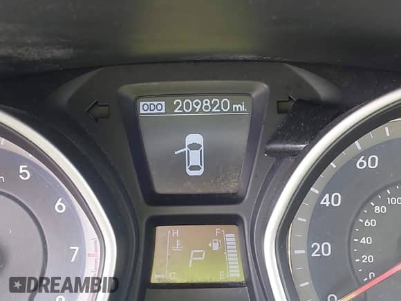 2017 Hyundai Elantra z VIN KMHD35LH1HU381008, wystawiony jako IAAI lot #43343404 z przebiegiem 209 820 mil mil oraz . Historia ofert i sprzedaży dostępna na DreamBid. Obrazek 15.