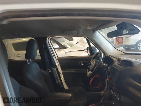 ✅ 2017 Jeep Renegade Trailhawk • VIN: ZACCJBCB1HPE86567 • Lot: 43139343. Listed on IAAI with 159,596 mi. Free auction sales archive from the USA and detailed vehicle history report at DreamBid. Image 5.