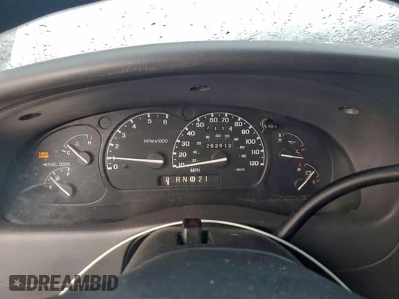 ✅ 2002 Ford Ranger XL • VIN: 1FTYR10U02PB17962 • Lot: 94740575. Listed on Copart with 252,513 mi. Free auction sales archive from the USA and detailed vehicle history report at DreamBid. Image 9.