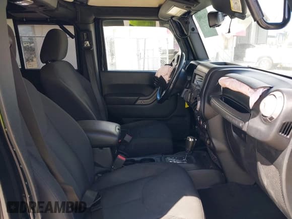 ✅ 2018 Jeep Wrangler Unlimited Sport S • VIN: 1C4HJWDG2JL918407 • Lot: 43419982. Wystawiony na IAAI z przebiegiem 80 661 mil. Bezpłatny archiwum sprzedaży aukcyjnych z USA i szczegółowy raport historii pojazdu na DreamBid. Zdjęcie 5.