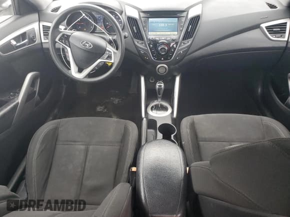 ✅ 2015 Hyundai Veloster RE:FLEX • VIN: KMHTC6AD2FU227406 • Lot: 42815835. Wystawiony na Copart z przebiegiem 202 519 mil. Bezpłatny archiwum sprzedaży aukcyjnych z USA i szczegółowy raport historii pojazdu na DreamBid. Zdjęcie 8.