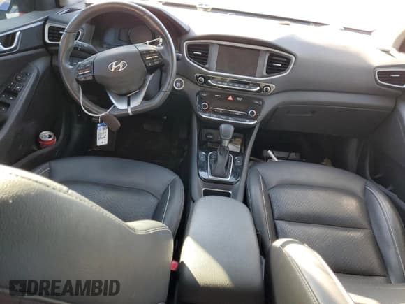 ✅ 2019 Hyundai Ioniq Limited • VIN: KMHC85LC0KU130277 • Lot: 86662274. Wystawiony na Copart z przebiegiem 134 419 mil. Bezpłatny archiwum sprzedaży aukcyjnych z USA i szczegółowy raport historii pojazdu na DreamBid. Zdjęcie 8.