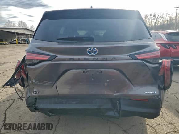 ✅ 2021 Toyota Sienna XLE • VIN: 5TDYRKEC6MS033577 • Lot: 95897355. Wystawiony na Copart z przebiegiem 58 436 mil. Bezpłatny archiwum sprzedaży aukcyjnych z USA i szczegółowy raport historii pojazdu na DreamBid. Zdjęcie 6.
