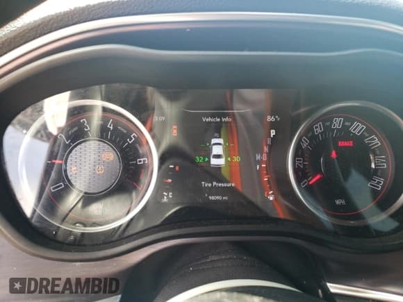 ✅ 2018 Dodge Challenger SXT Plus • VIN: 2C3CDZAG7JH241783 • Lot: 56926724. Wystawiony na Copart z przebiegiem 98 090 mil. Bezpłatny archiwum sprzedaży aukcyjnych z USA i szczegółowy raport historii pojazdu na DreamBid. Zdjęcie 9.