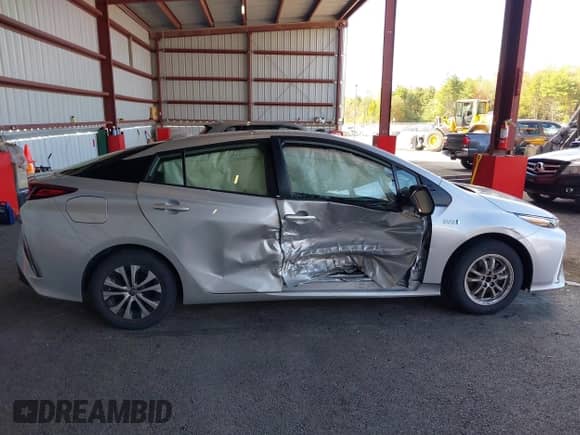 2021 Toyota Prius Limited z VIN JTDKAMFP9M3187986, wystawiony jako IAAI lot #43398563 z przebiegiem 38 772 mil mil oraz . Historia ofert i sprzedaży dostępna na DreamBid. Obrazek 14.