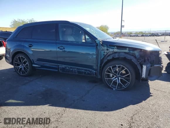 ✅ 2020 Audi Q7 Prestige • VIN: WA1VXAF75LD012678 • Lot: 67317985. Listed on Copart with 45,189 mi. Free auction sales archive from the USA and detailed vehicle history report at DreamBid. Image 4.
