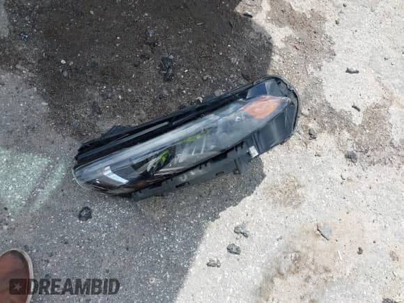 2024 Dodge Hornet R/T z VIN ZACPDFCW9R3A16217, wystawiony jako IAAI lot #42589754 z przebiegiem 14 484 mil mil oraz . Historia ofert i sprzedaży dostępna na DreamBid. Obrazek 12.