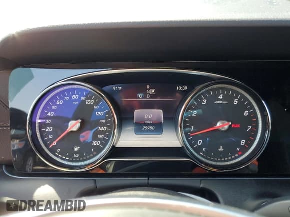 ✅ 2018 Mercedes-Benz E 400 • VIN: WDD1K6FB8JF041782 • Лот: 71079595. Опубликован ранее на Copart с пробегом 25 980 миль. Бесплатный доступ к архиву аукционных продаж из США и подробный отчёт об истории автомобиля на DreamBid. Изображение 9.