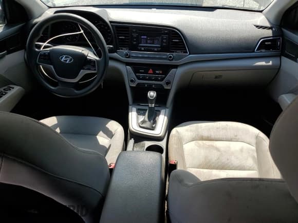 ✅ 2017 Hyundai Elantra SE • VIN: 5NPD74LF6HH147118 • Lot: 80893535. Listed on Copart with 128,726 mi. Free auction sales archive from the USA and detailed vehicle history report at DreamBid. Image 8.