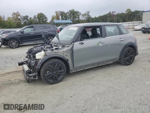 ✅ 2022 MINI Hardtop 4 Door Cooper S • VIN: WMW53DK07N2P53664 • Lot: 84812515. Wystawiony na Copart z przebiegiem 55 400 mil. Bezpłatny archiwum sprzedaży aukcyjnych z USA i szczegółowy raport historii pojazdu na DreamBid. Zdjęcie 1.