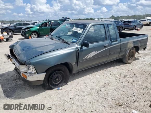 ✅ 1993 Toyota Pickup DLX • VIN: JT4RN93P4P5083841 • Лот: 68662145. Опубликован ранее на Copart с пробегом 259 411 миль. Бесплатный доступ к архиву аукционных продаж из США и подробный отчёт об истории автомобиля на DreamBid. Изображение 1.