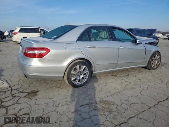 ✅ 2013 Mercedes-Benz E 350 Luxury • VIN: WDDHF5KB6DA671238 • Lot: 94856715. Wystawiony na Copart z przebiegiem 119 784 mil. Bezpłatny archiwum sprzedaży aukcyjnych z USA i szczegółowy raport historii pojazdu na DreamBid. Zdjęcie 3.