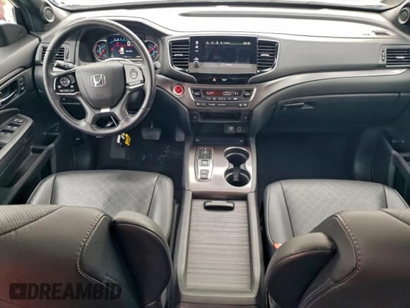 ✅ 2021 Honda Passport EX-L • VIN: 5FNYF8H59MB001820 • Lot: 93887975. Listed on Copart with 68,233 mi. Free auction sales archive from the USA and detailed vehicle history report at DreamBid. Image 8.