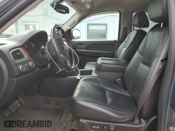 ✅ 2009 GMC Yukon SLT 4SB • VIN: 1GKFK33059R245309 • Lot: 52302455. Listed on Copart with 218,407 mi. Free auction sales archive from the USA and detailed vehicle history report at DreamBid. Image 7.