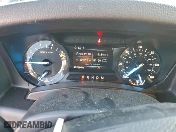 ✅ 2016 Ford Expedition XLT • VIN: 1FMJU1JT0GEF28685 • Lot: 94631975. Wystawiony na Copart z przebiegiem 102 160 mil. Bezpłatny archiwum sprzedaży aukcyjnych z USA i szczegółowy raport historii pojazdu na DreamBid. Zdjęcie 9.