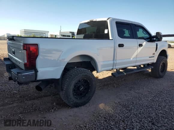 ✅ 2019 Ford F-250 XL • VIN: 1FT7W2BT9KEE45391 • Lot: 71217645. Listed on Copart with 105,265 mi. Free auction sales archive from the USA and detailed vehicle history report at DreamBid. Image 3.