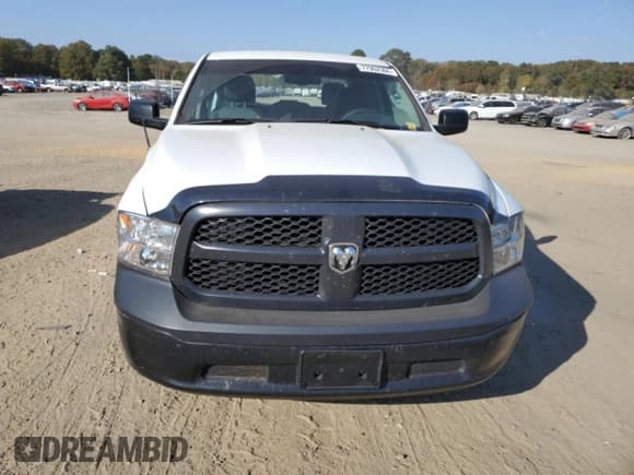 ✅ 2023 Ram 1500 Tradesman • VIN: 1C6RR6KG5PS565120 • Lot: 77962584. Wystawiony na Copart z przebiegiem 17 735 mil. Bezpłatny archiwum sprzedaży aukcyjnych z USA i szczegółowy raport historii pojazdu na DreamBid. Zdjęcie 5.