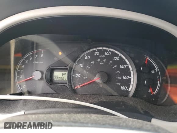 ✅ 2014 Toyota Sienna LE • VIN: 5TDJK3DC1ES075847 • Lot: 71726405. Listed on Copart with 330,561 mi. Free auction sales archive from the USA and detailed vehicle history report at DreamBid. Image 9.