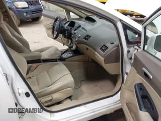 ✅ 2006 Honda Civic LX • VIN: 2HGFA165X6H510359 • Lot: 43518457. Wystawiony na IAAI z przebiegiem 170 309 mil. Bezpłatny archiwum sprzedaży aukcyjnych z USA i szczegółowy raport historii pojazdu na DreamBid. Zdjęcie 5.