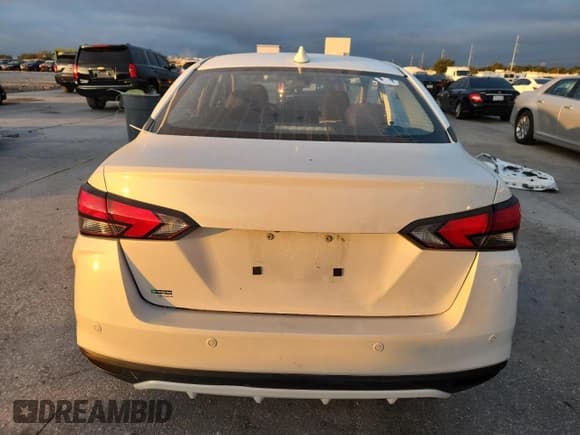 ✅ 2022 Nissan Versa SV • VIN: 3N1CN8EV1NL846488 • Лот: 87397605. Опубликован ранее на Copart с пробегом 6 546 миль. Бесплатный доступ к архиву аукционных продаж из США и подробный отчёт об истории автомобиля на DreamBid. Изображение 6.