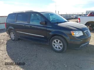 ✅ 2013 Chrysler Town & Country Touring • VIN: 2C4RC1BG9DR525505 • Lot: 43713015. Listed on IAAI with 130,923 mi. Free auction sales archive from the USA and detailed vehicle history report at DreamBid. Image 1.