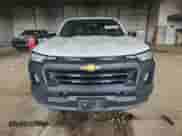 2023 Chevrolet Colorado 2WD Work Truck z VIN 1GCPSBEK1P1138035, wystawiony jako Copart lot #90450115 z przebiegiem 77 080 mil mil oraz Nie do naprawy • Non repairable. Historia ofert i sprzedaży dostępna na DreamBid. Obrazek 5.