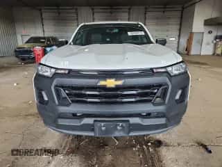 2023 Chevrolet Colorado 2WD Work Truck с VIN 1GCPSBEK1P1138035, выставлен на аукционе Copart как лот 90450115 с пробегом 77 080 миль миль и На запчасти • Non repairable. История ставок и продаж доступна на DreamBid. Изображение 5.