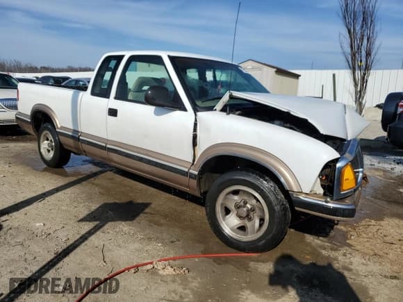 ✅ 1997 Chevrolet S-10 LS • VIN: 1GCCS19X9V8208769 • Лот: 41588734. Опубликован ранее на Copart с пробегом 218 402 миль. Бесплатный доступ к архиву аукционных продаж из США и подробный отчёт об истории автомобиля на DreamBid. Изображение 4.