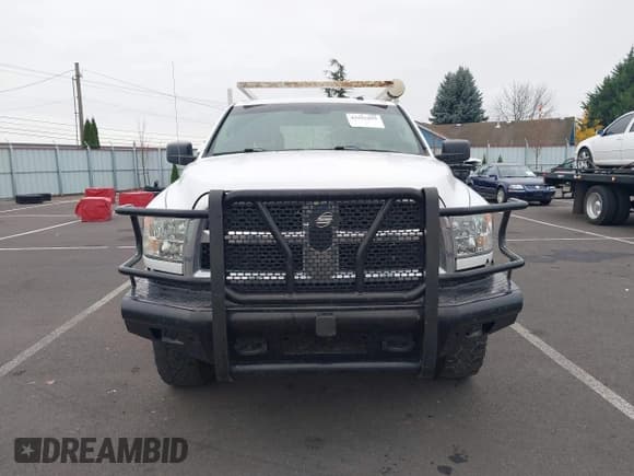 ✅ 2018 Ram 2500 Tradesman • VIN: 3C6UR5HL2JG217914 • Lot: 43591893. Wystawiony na IAAI z przebiegiem 264 100 mil. Bezpłatny archiwum sprzedaży aukcyjnych z USA i szczegółowy raport historii pojazdu na DreamBid. Zdjęcie 12.