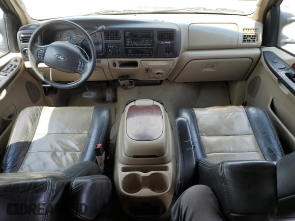 ✅ 2005 Ford Excursion Eddie Bauer • VIN: 1FMSU45P25EA74441 • Lot: 64577505. Listed on Copart with 253,179 mi. Free auction sales archive from the USA and detailed vehicle history report at DreamBid. Image 8.