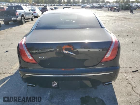 ✅ 2011 Jaguar XJ XJL • VIN: SAJWA2GB6BLV07708 • Lot: 85764155. Wystawiony na Copart z przebiegiem 106 158 mil. Bezpłatny archiwum sprzedaży aukcyjnych z USA i szczegółowy raport historii pojazdu na DreamBid. Zdjęcie 6.