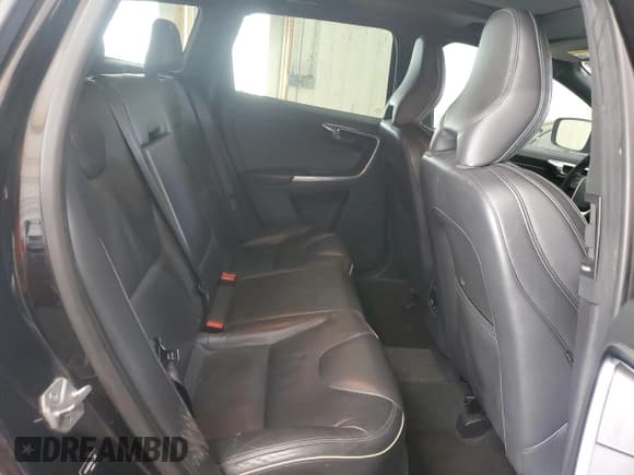 ✅ 2016 Volvo XC60 T6 Drive-E R-Design Platinum • VIN: YV449MRS1G2875912 • Лот: 47652025. Опубликован ранее на Copart с пробегом 129 127 миль. Бесплатный доступ к архиву аукционных продаж из США и подробный отчёт об истории автомобиля на DreamBid. Изображение 11.