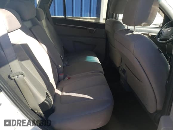 ✅ 2009 Hyundai Santa Fe GL • VIN: 5NMSG73E29H285379 • Lot: 75909534. Listed on Copart with 276,419 mi. Free auction sales archive from the USA and detailed vehicle history report at DreamBid. Image 11.