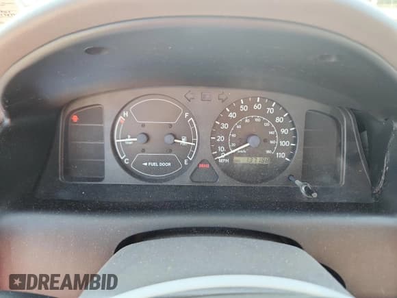 ✅ 2000 Chevrolet Prizm • VIN: 1Y1SK5284YZ411021 • Lot: 66666935. Listed on Copart with 137,188 mi. Free auction sales archive from the USA and detailed vehicle history report at DreamBid. Image 9.