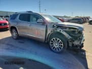 ✅ 2023 GMC Acadia Denali • VIN: 1GKKNXLS6PZ166940 • Lot: 90476715. Wystawiony na Copart z przebiegiem 21 236 mil. Bezpłatny archiwum sprzedaży aukcyjnych z USA i szczegółowy raport historii pojazdu na DreamBid. Zdjęcie 4.