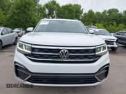 ✅ 2022 Volkswagen Atlas SEL R-Line • VIN: 1V2AR2CA2NC521381 • Lot: 42336328. Listed on IAAI with 59,097 mi. Free auction sales archive from the USA and detailed vehicle history report at DreamBid. Image 13.