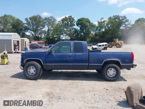✅ 1995 GMC Sierra 1500 • VIN: 2GTEC19K1S1534915 • Lot: 43112864. Wystawiony na IAAI z przebiegiem 205 048 mil mil. Skorzystaj z bezpłatnego archiwum sprzedaży aukcyjnych z USA i zobacz szczegółowy raport historii pojazdu na DreamBid. Zdjęcie 14.