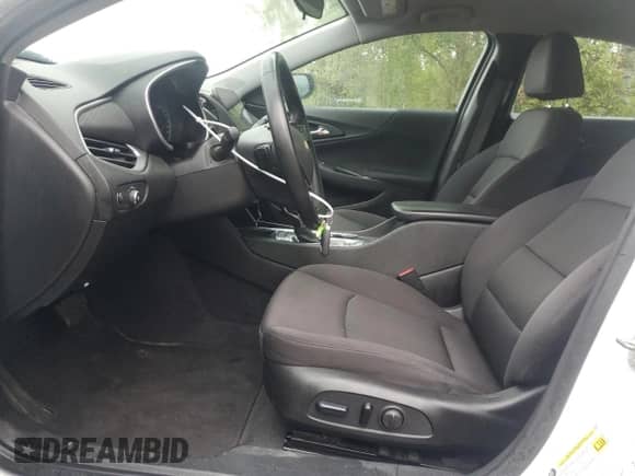 2023 Chevrolet Malibu LT z VIN 1G1ZD5ST3PF249456, wystawiony jako Copart lot #84255395 z przebiegiem 80 521 mil mil oraz Czysty tytuł • Clean title. Historia ofert i sprzedaży dostępna na DreamBid. Obrazek 7.