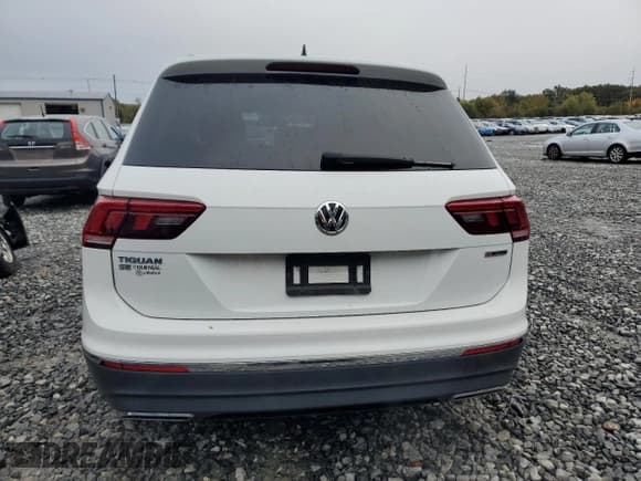 ✅ 2021 Volkswagen Tiguan SE • VIN: 3VV2B7AX4MM085159 • Lot: 84725305. Wystawiony na Copart z przebiegiem 61 203 mil. Bezpłatny archiwum sprzedaży aukcyjnych z USA i szczegółowy raport historii pojazdu na DreamBid. Zdjęcie 6.
