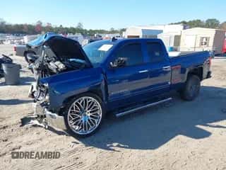 2017 Chevrolet Silverado 1500 LT с VIN 1GCRCREC9HZ220850, выставлен на аукционе IAAI как лот 40985515 с пробегом Не указан миль и . История ставок и продаж доступна на DreamBid. Изображение 2.