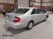 ✅ 2004 Toyota Camry LE • VIN: 4T1BE32K24U884141 • Lot: 43499459. Wystawiony na IAAI z przebiegiem 118 323 mil. Bezpłatny archiwum sprzedaży aukcyjnych z USA i szczegółowy raport historii pojazdu na DreamBid. Zdjęcie 4.