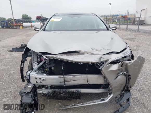 ✅ 2025 Lexus NX 350 Luxury • VIN: 2T2HGCEZ0SC062106 • Lot: 42604940. Wystawiony na IAAI z przebiegiem 3 775 mil. Bezpłatny archiwum sprzedaży aukcyjnych z USA i szczegółowy raport historii pojazdu na DreamBid. Zdjęcie 12.