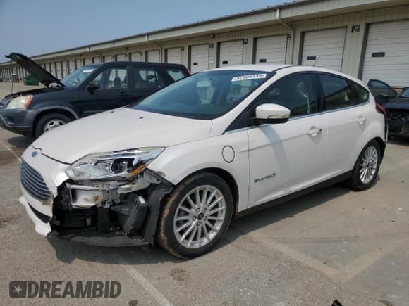 ✅ 2014 Ford Focus Electric • VIN: 1FADP3R49EL111887 • Лот: 57905435. Опубликован ранее на Copart с пробегом 87 815 миль. Бесплатный доступ к архиву аукционных продаж из США и подробный отчёт об истории автомобиля на DreamBid. Изображение 1.