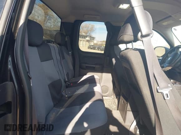 ✅ 2010 Chevrolet Silverado 1500 LT • VIN: 1GCSKSE38AZ199605 • Lot: 43666709. Listed on IAAI with 239,267 mi. Free auction sales archive from the USA and detailed vehicle history report at DreamBid. Image 8.
