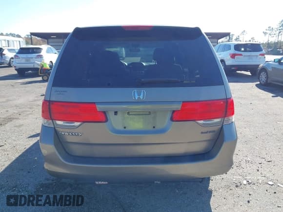 ✅ 2010 Honda Odyssey LX • VIN: 5FNRL3H26AB097777 • Лот: 43720971. Опубликован ранее на IAAI с пробегом 215 966 миль. Бесплатный доступ к архиву аукционных продаж из США и подробный отчёт об истории автомобиля на DreamBid. Изображение 16.